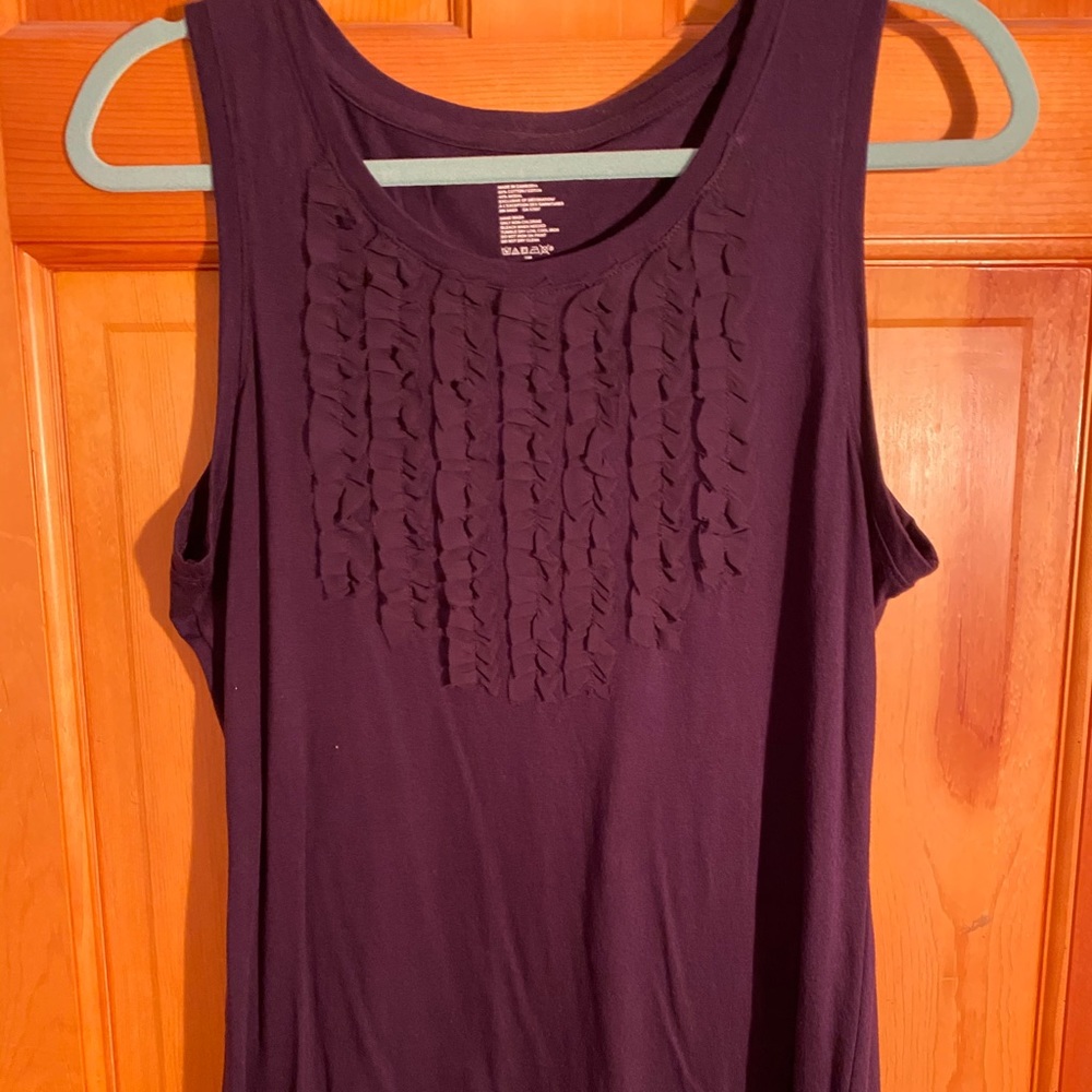 sleeveless top